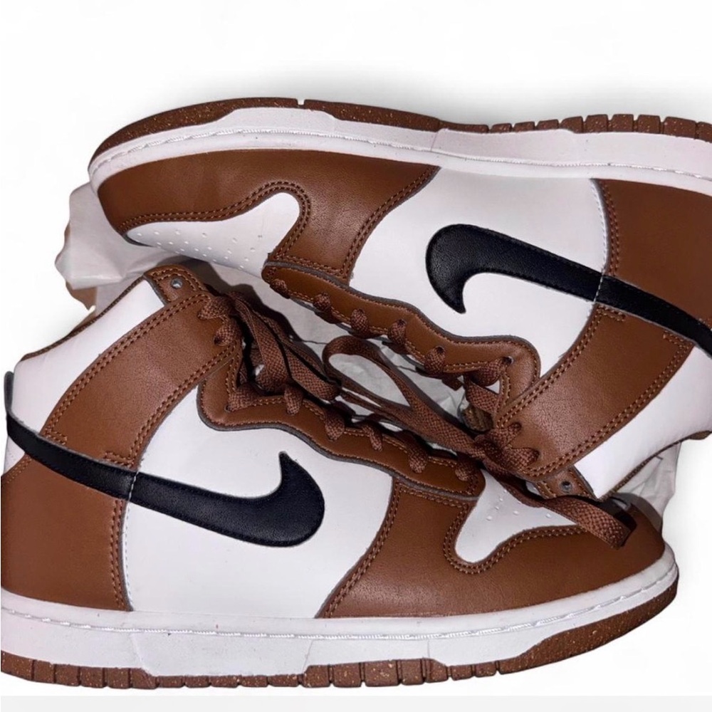 Women’s Nike Dunk High Lt British Tan Black and White